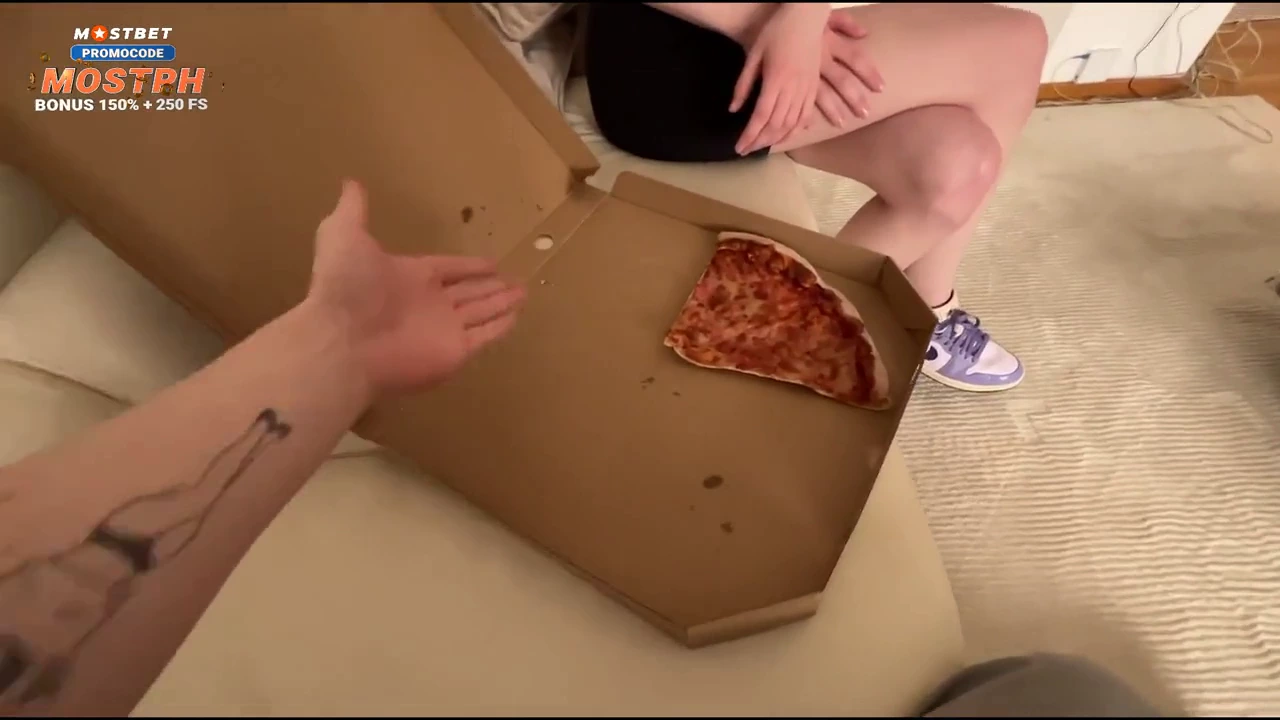 Delivery girl seduced and fucked for job security porn video